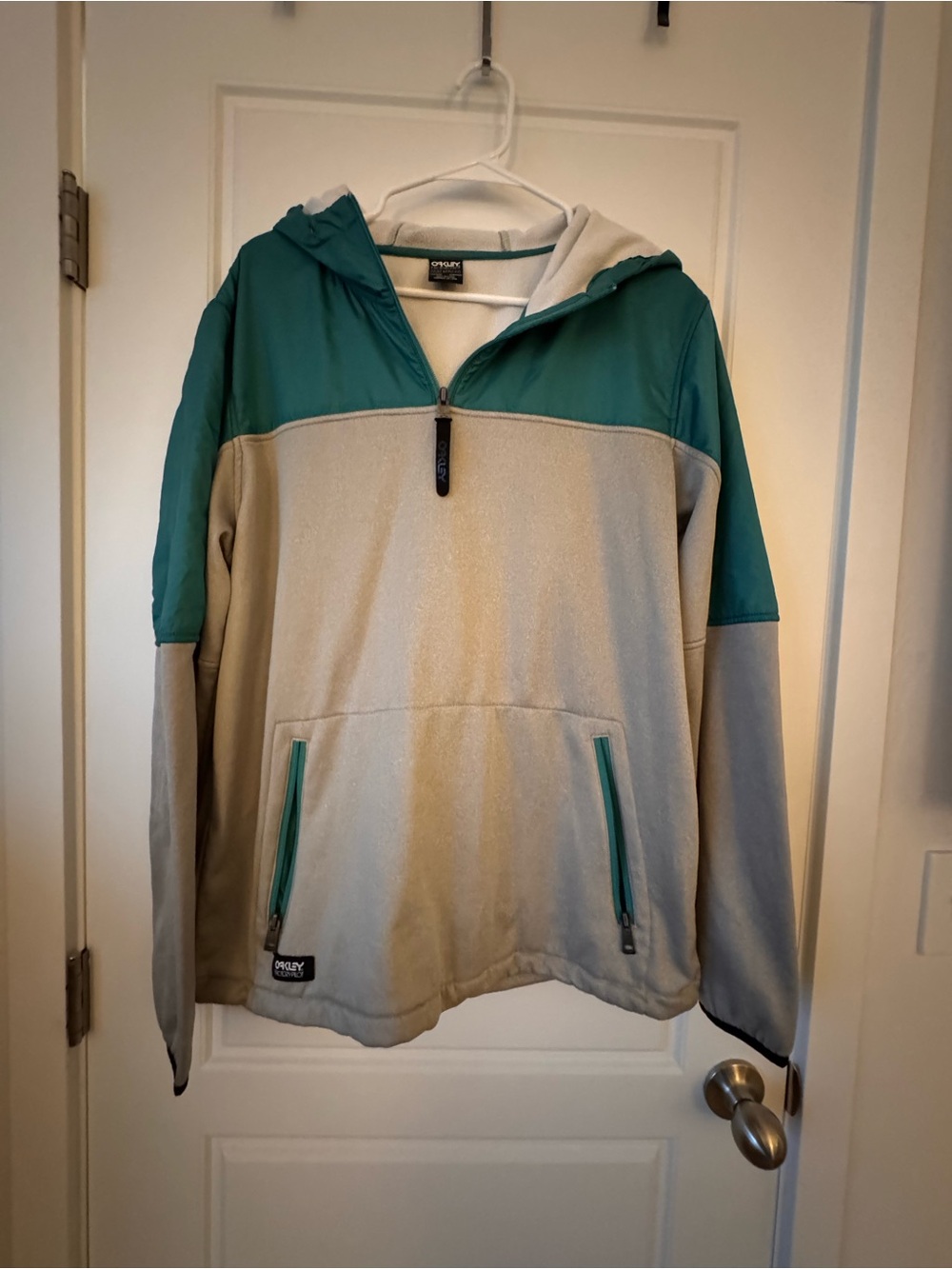 Oakley Teal and Light Gray Lightweight Hooded Shirt Jacket